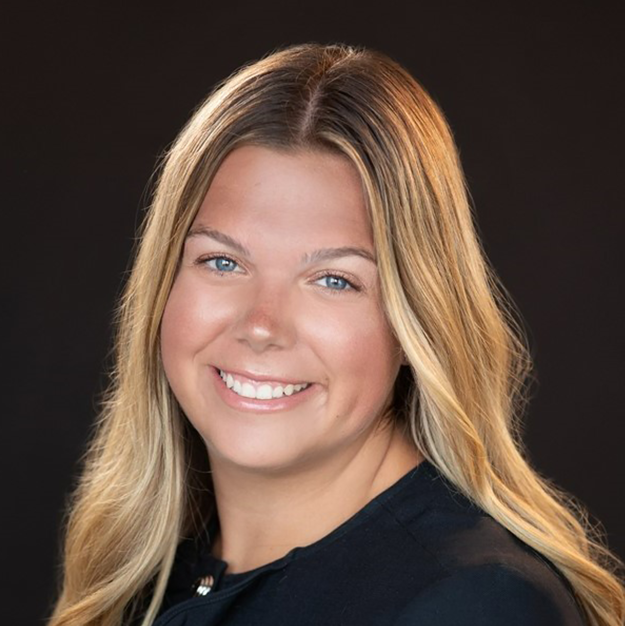 Hannah Scott, headshot.