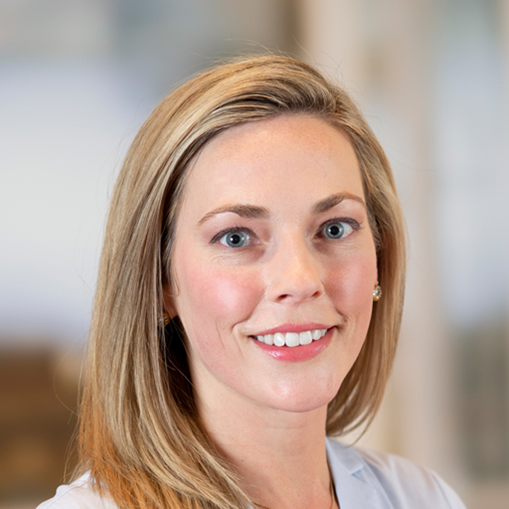 Suzanne Williams, headshot.