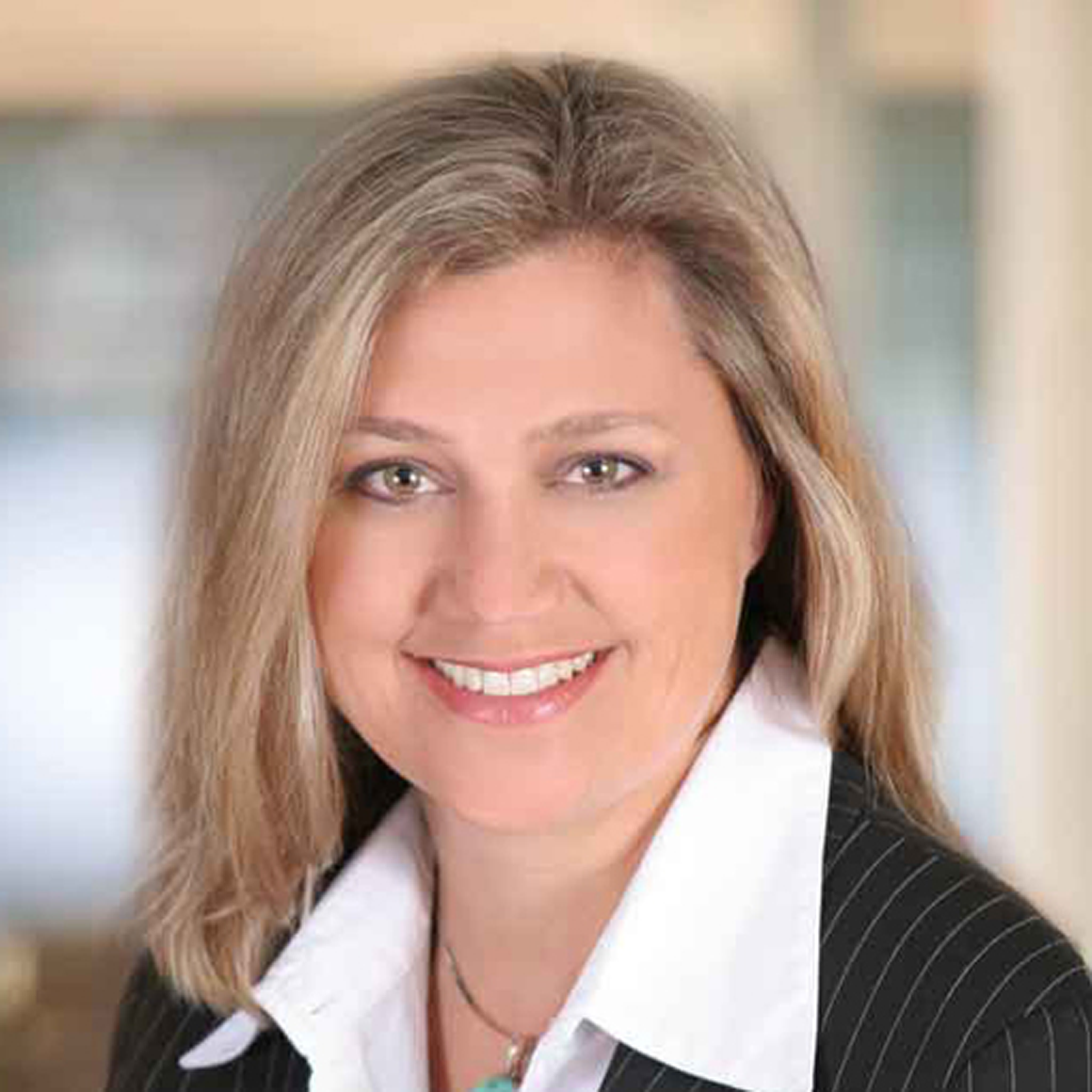 Tracy Lojek, headshot.